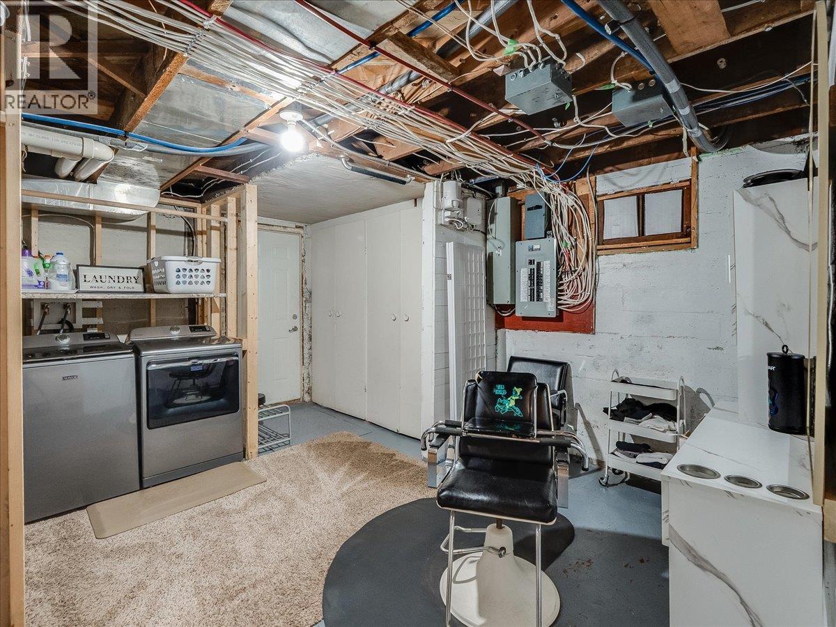 300 Kootenay Avenue, Trail, British Columbia  V1R 1H5 - Photo 40 - 10382416