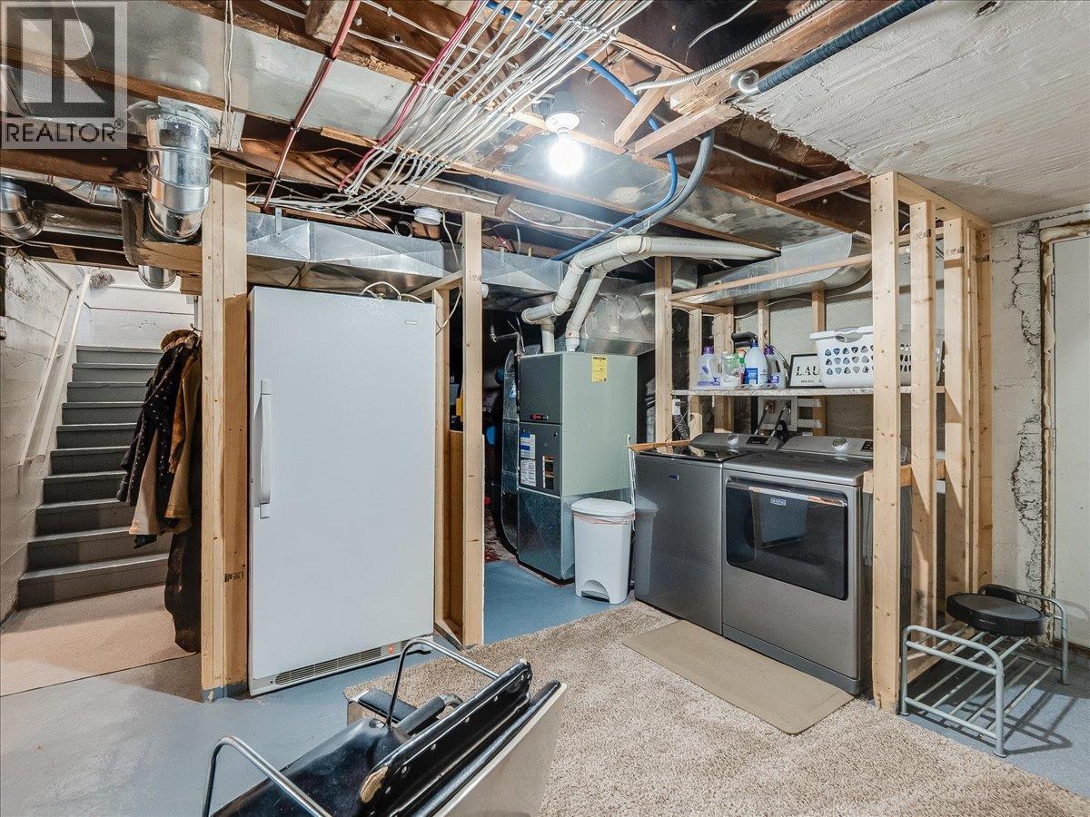 300 Kootenay Avenue, Trail, British Columbia  V1R 1H5 - Photo 41 - 10382416