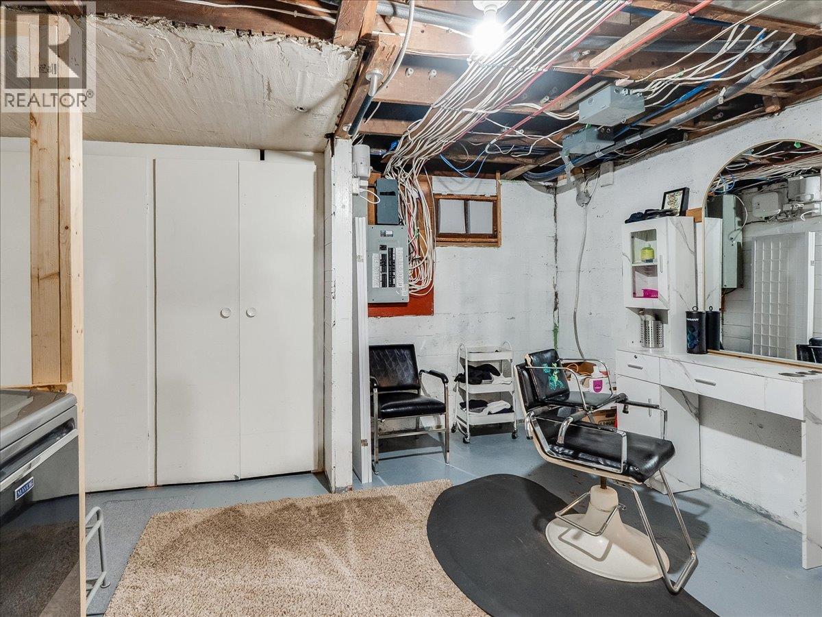 300 Kootenay Avenue, Trail, British Columbia  V1R 1H5 - Photo 42 - 10382416