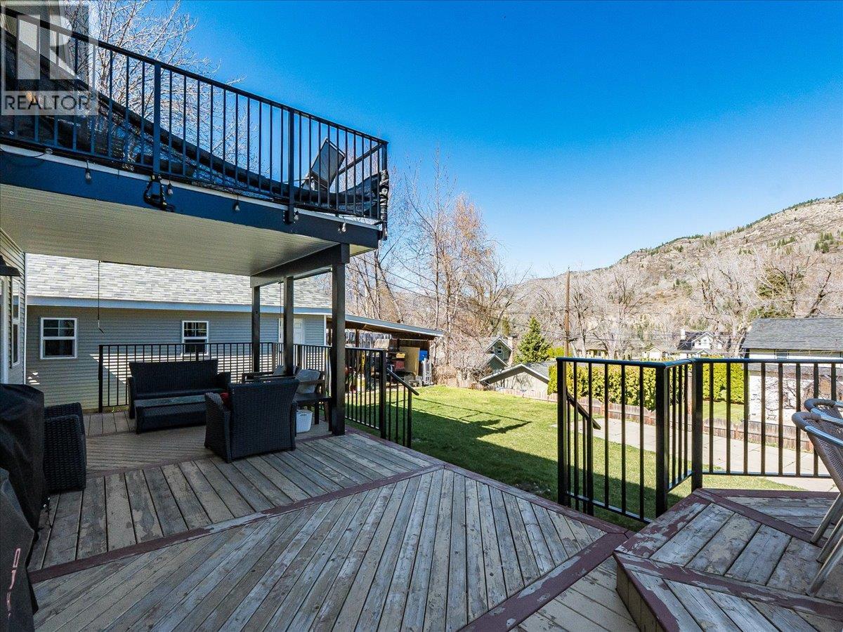 300 Kootenay Avenue, Trail, British Columbia  V1R 1H5 - Photo 47 - 10382416