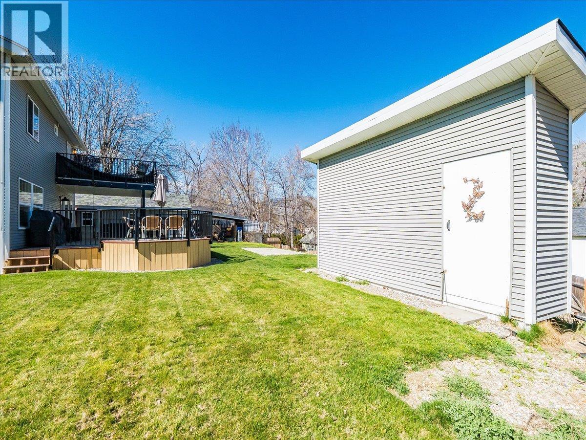 300 Kootenay Avenue, Trail, British Columbia  V1R 1H5 - Photo 53 - 10382416