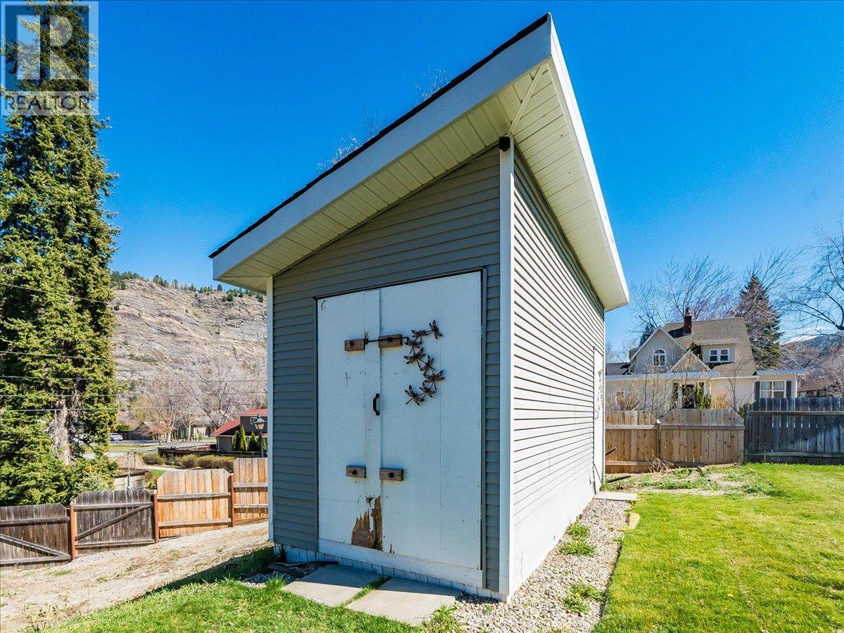 300 Kootenay Avenue, Trail, British Columbia  V1R 1H5 - Photo 56 - 10382416