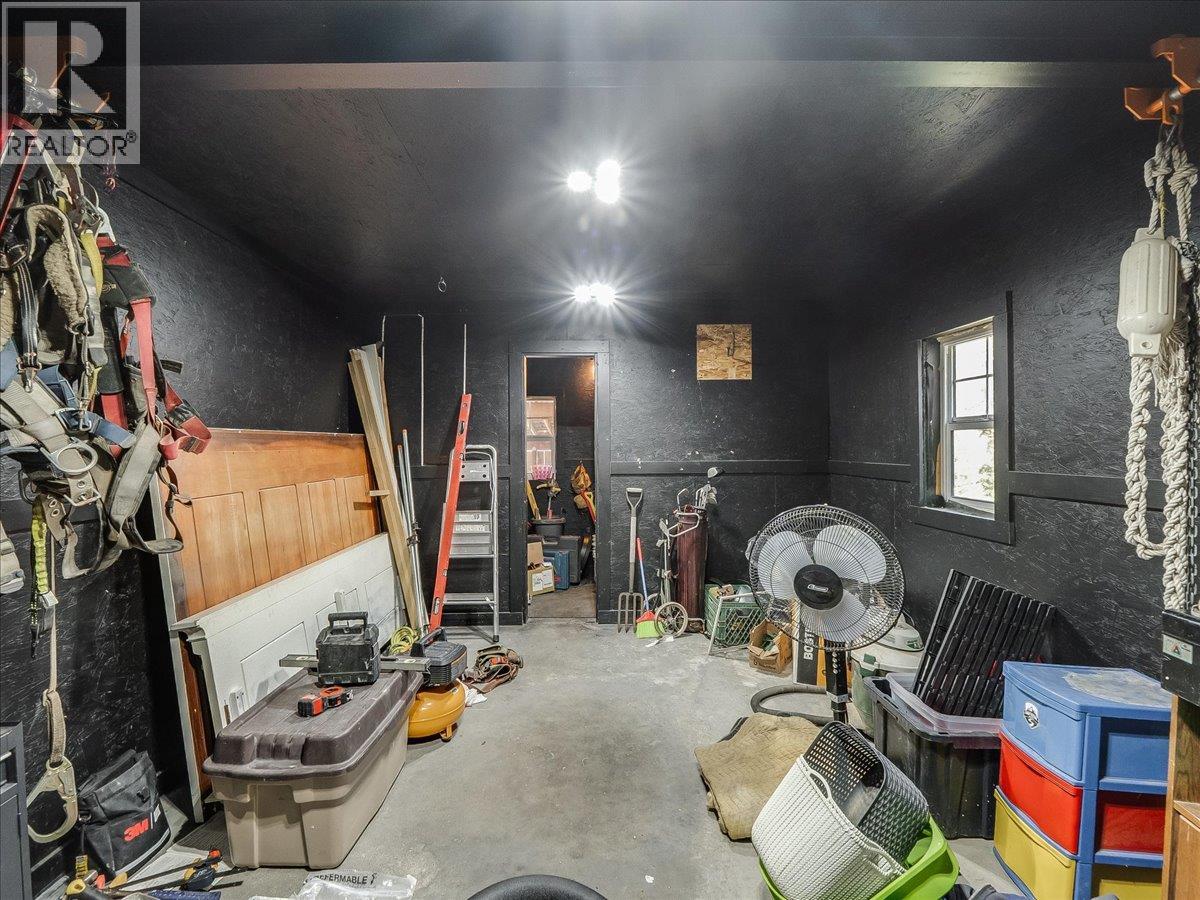 300 Kootenay Avenue, Trail, British Columbia  V1R 1H5 - Photo 57 - 10382416