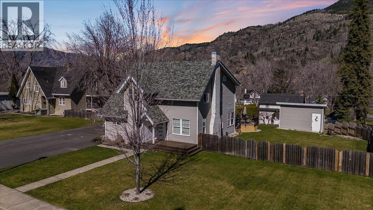 300 Kootenay Avenue, Trail, British Columbia  V1R 1H5 - Photo 60 - 10382416