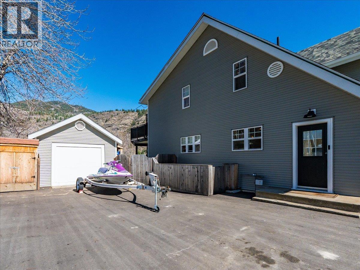 300 Kootenay Avenue, Trail, British Columbia  V1R 1H5 - Photo 61 - 10382416