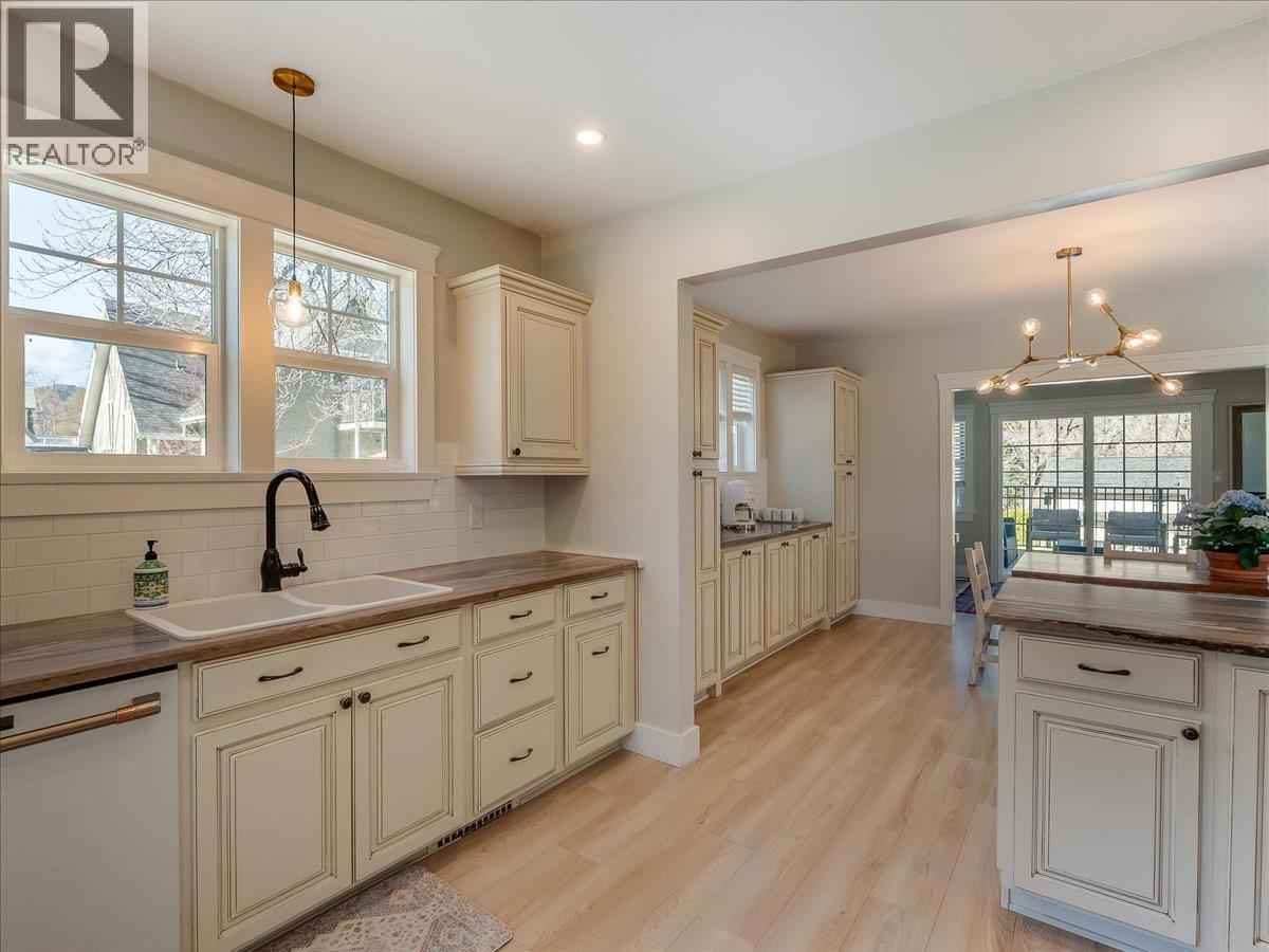 300 Kootenay Avenue, Trail, British Columbia  V1R 1H5 - Photo 8 - 10382416