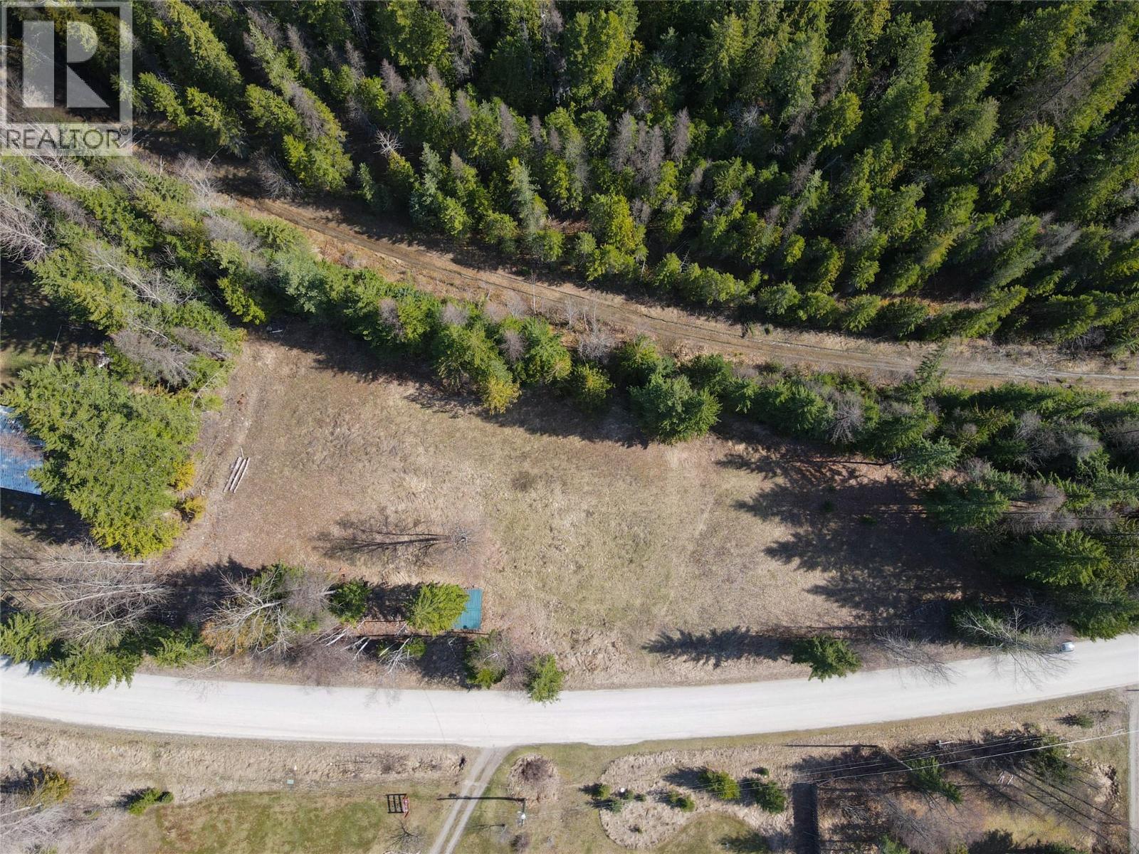 362 Meadow Creek Road, Meadow Creek, British Columbia  V0G 1N0 - Photo 4 - 10382571