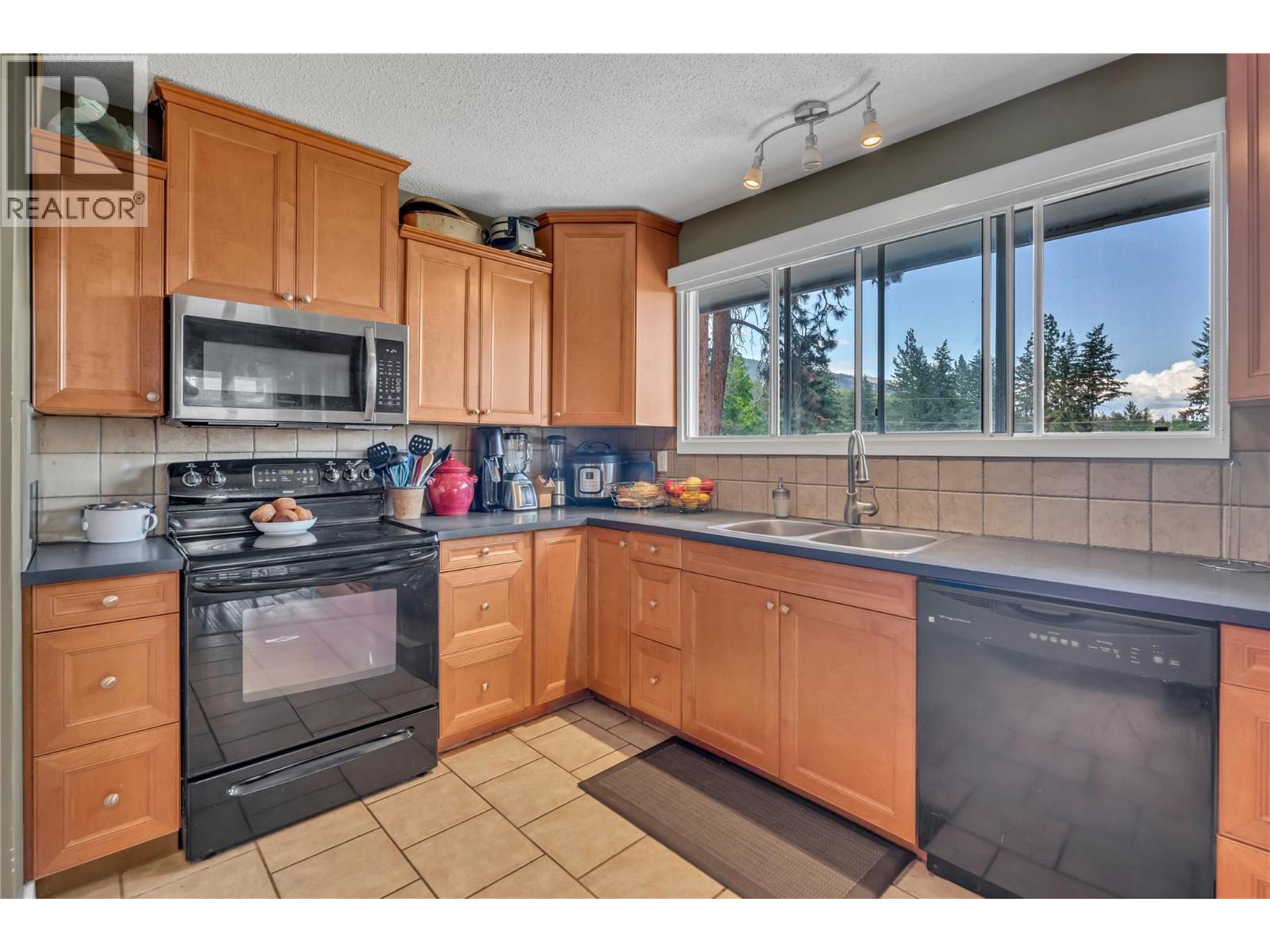 3269 Mciver Road W, West Kelowna, British Columbia  V4T 1G2 - Photo 3 - 10380726