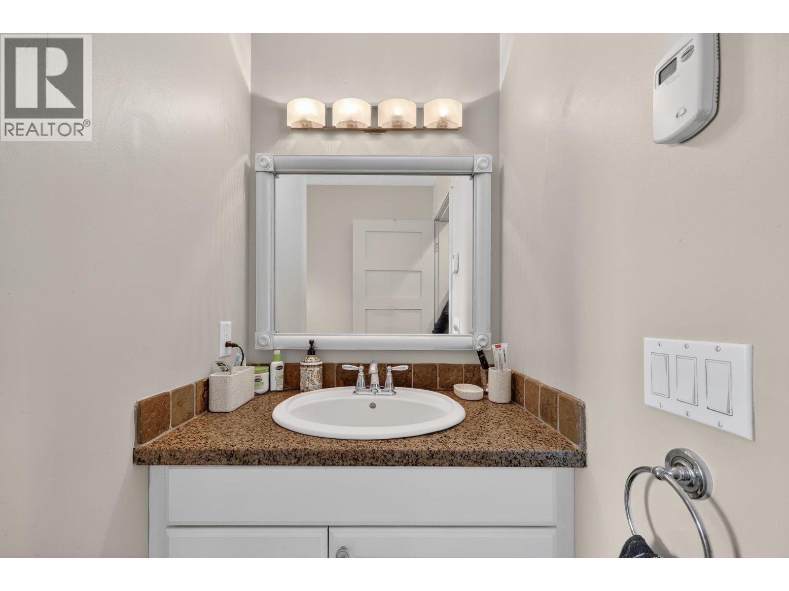 991 Coronation Avenue, Kelowna, British Columbia  V1Y 7A6 - Photo 43 - 10382209