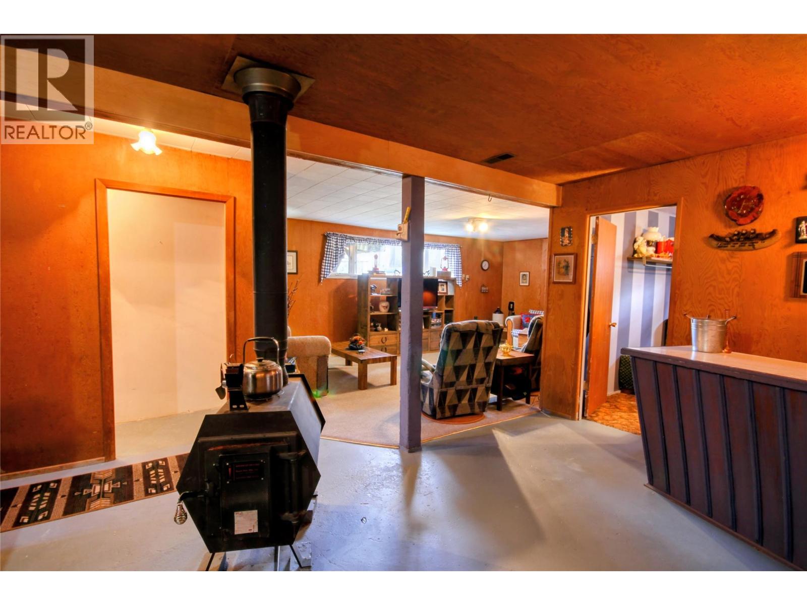 4771 Burns Avenue, Canal Flats, British Columbia  V0B 1B0 - Photo 14 - 10381653