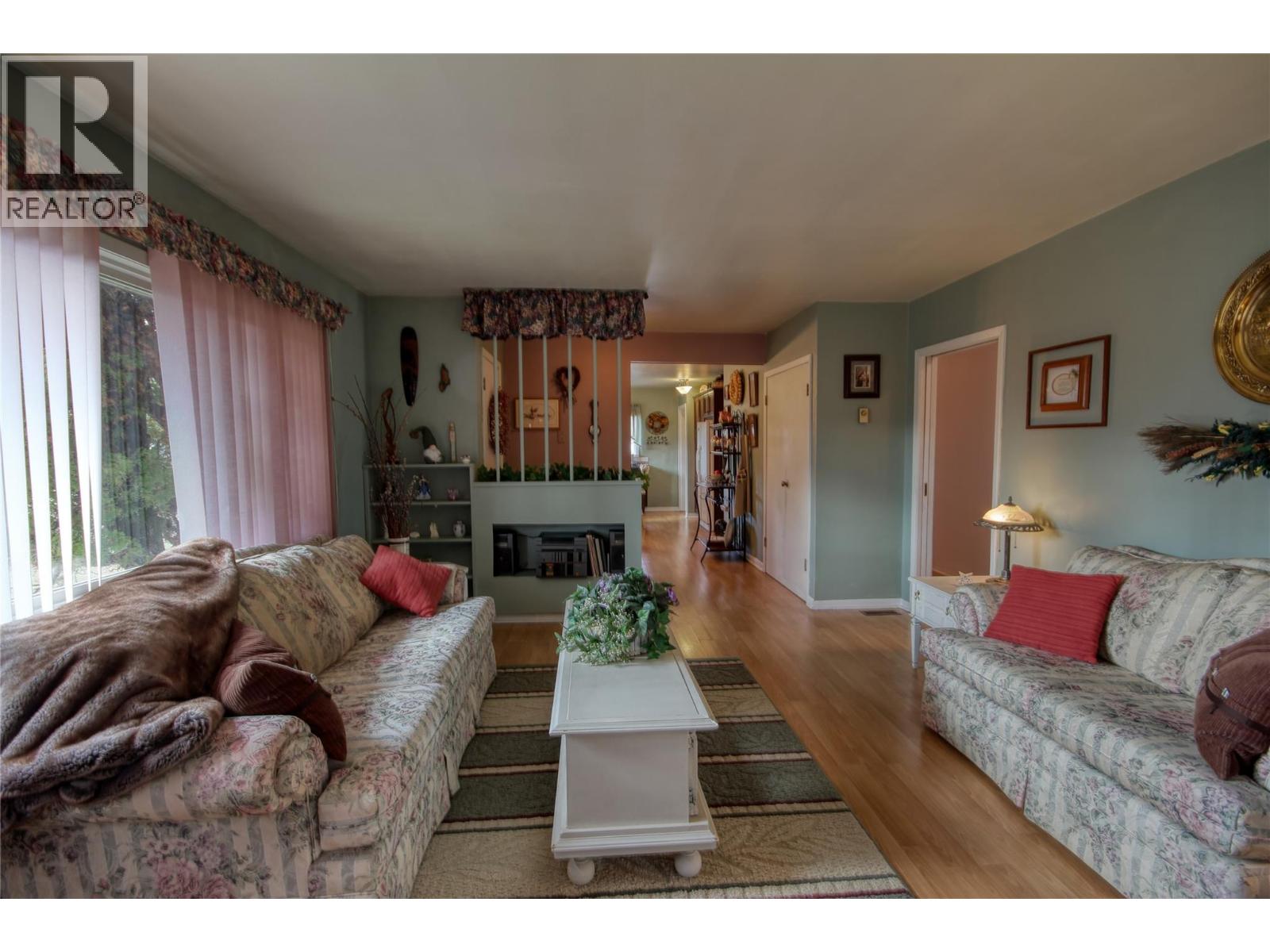 4771 Burns Avenue, Canal Flats, British Columbia  V0B 1B0 - Photo 4 - 10381653