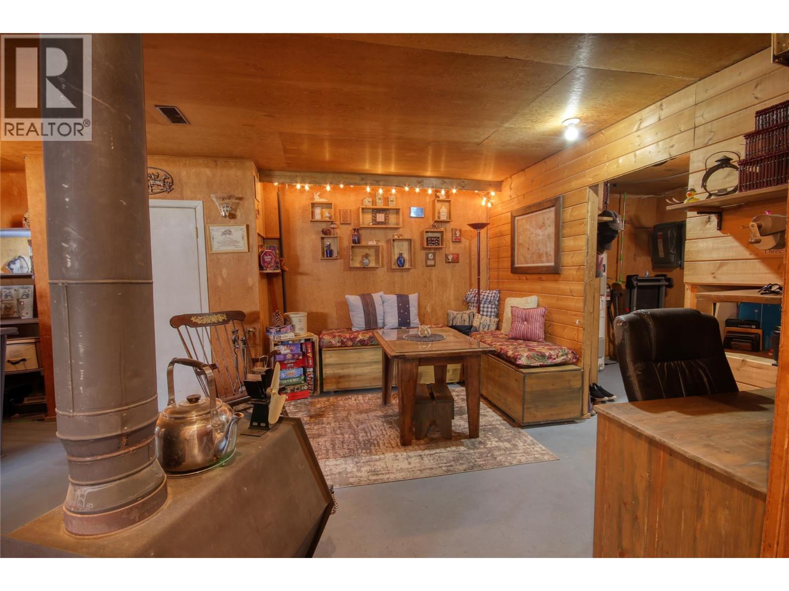 4771 Burns Avenue, Canal Flats, British Columbia  V0B 1B0 - Photo 8 - 10381653