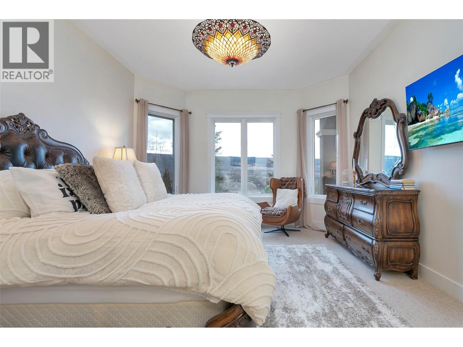 1981 Capistrano Drive, Kelowna, British Columbia  V1V 2N1 - Photo 16 - 10382686