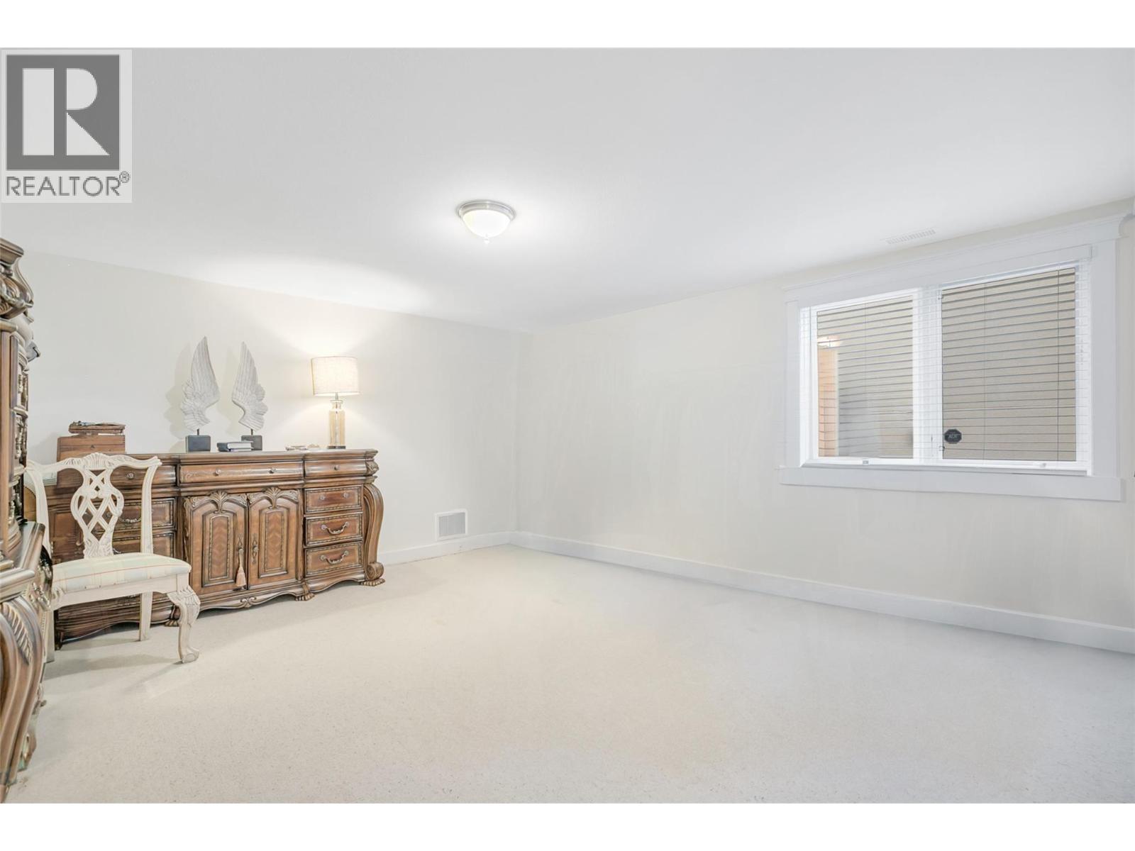 1981 Capistrano Drive, Kelowna, British Columbia  V1V 2N1 - Photo 43 - 10382686