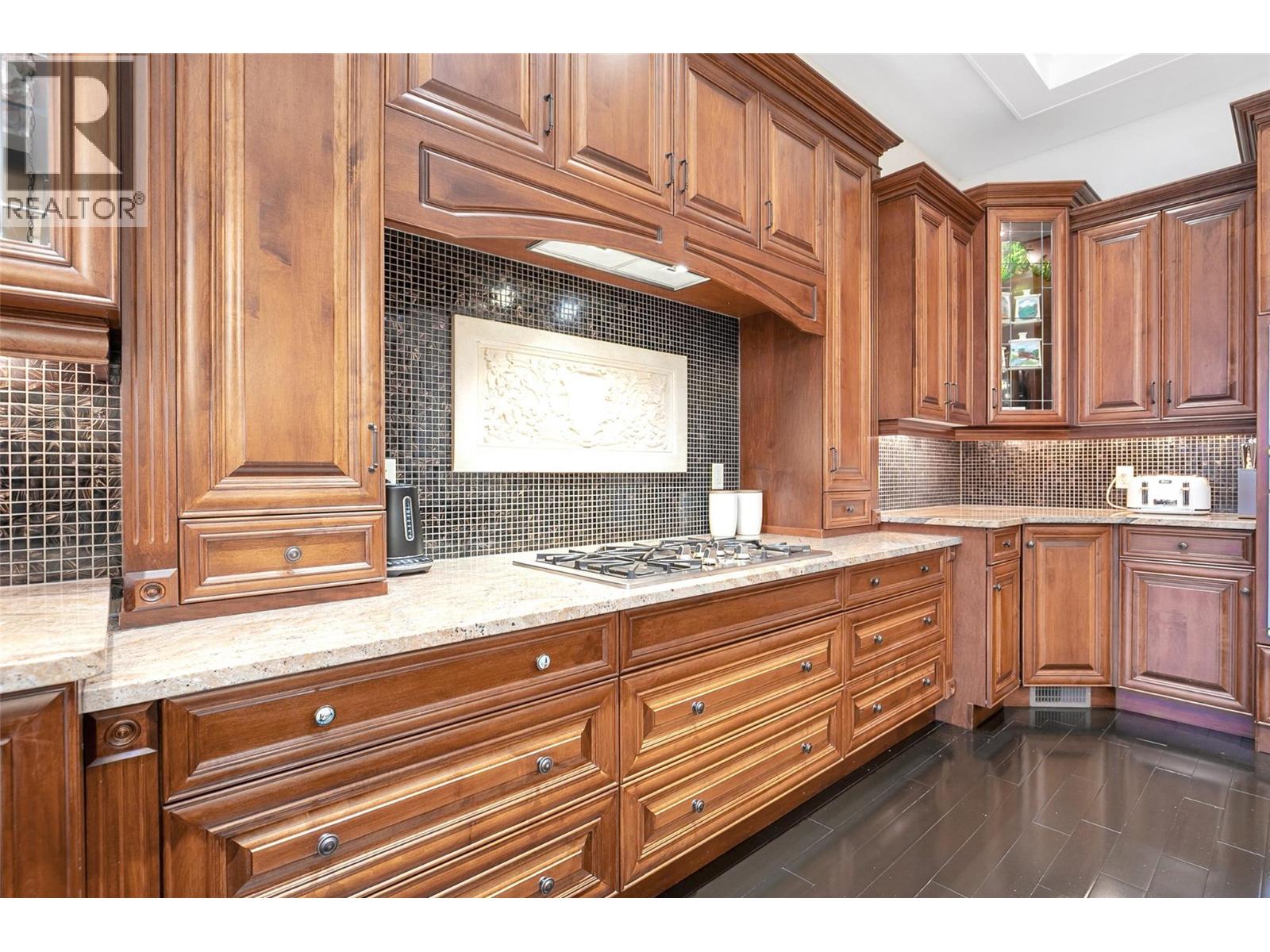 1981 Capistrano Drive, Kelowna, British Columbia  V1V 2N1 - Photo 9 - 10382686