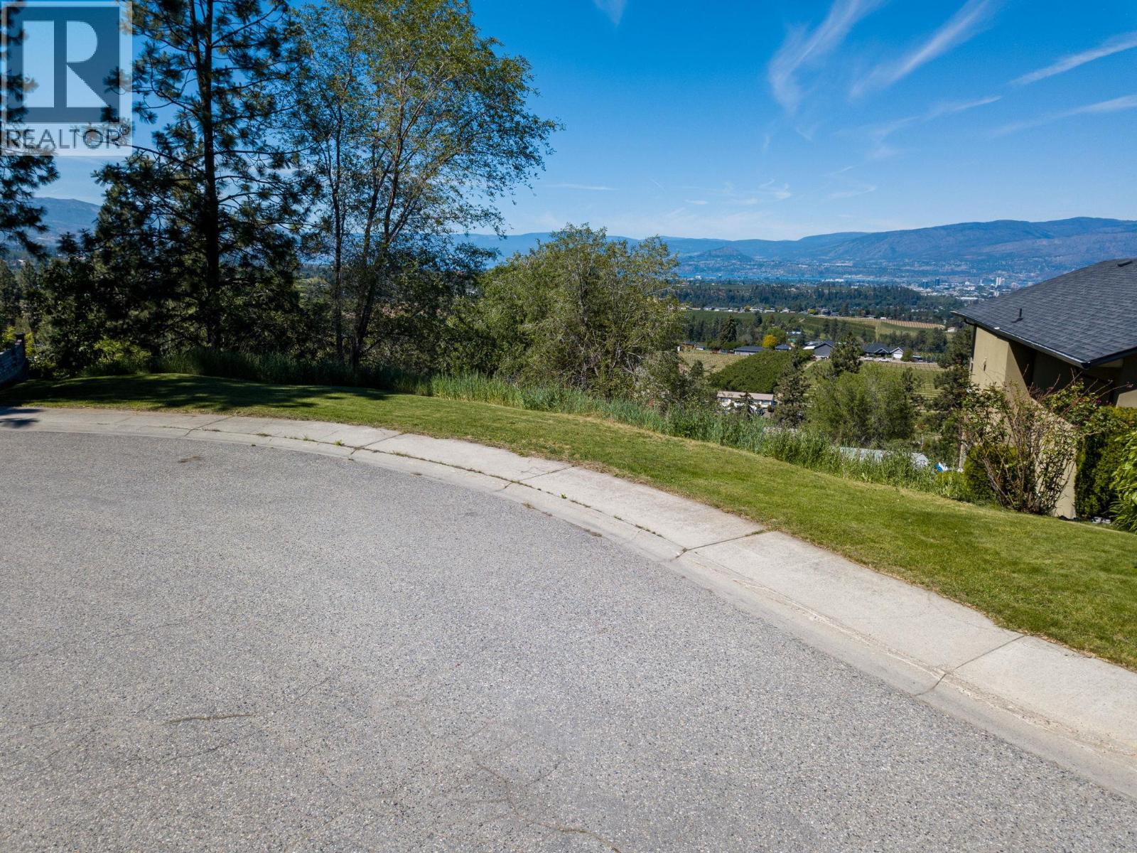 952 Ackerman Court, Kelowna, British Columbia  V1X 7L2 - Photo 3 - 10382738