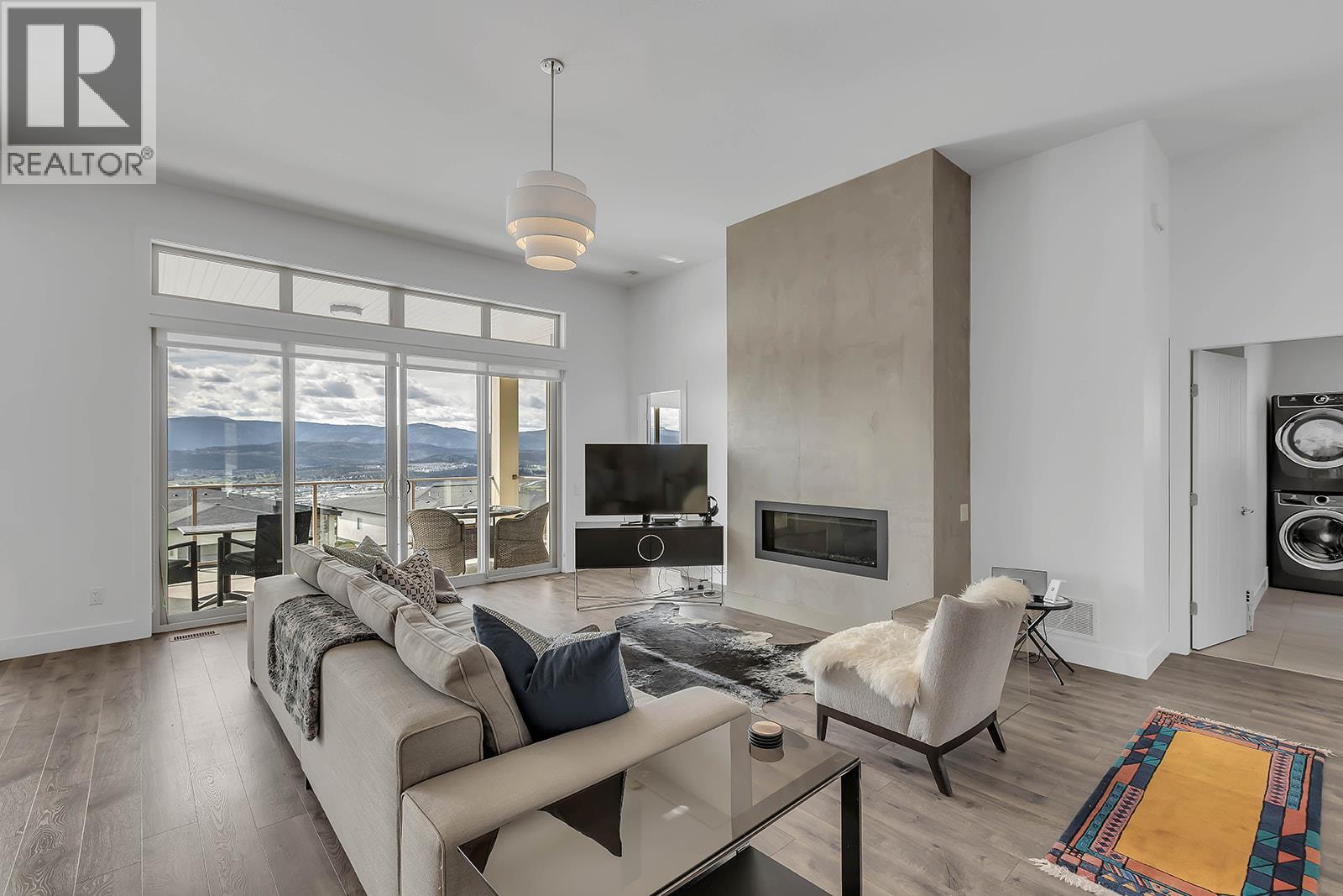 1796 Tower Ranch Boulevard, Kelowna, British Columbia  V1P 1B5 - Photo 4 - 10381315