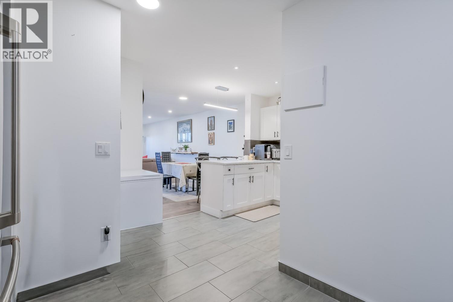 1915 Pacific Court Unit# 401, Kelowna, British Columbia  V1Y 8B3 - Photo 3 - 10382296