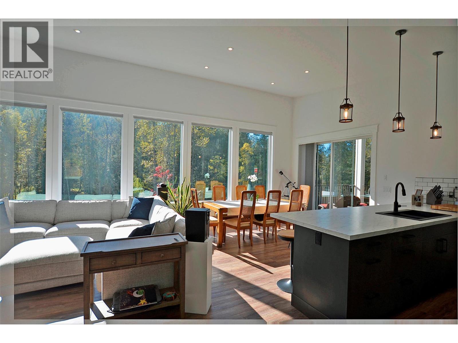 5916 Ferguson Frontage Road, Malakwa, British Columbia  V0E 2J0 - Photo 12 - 10382280