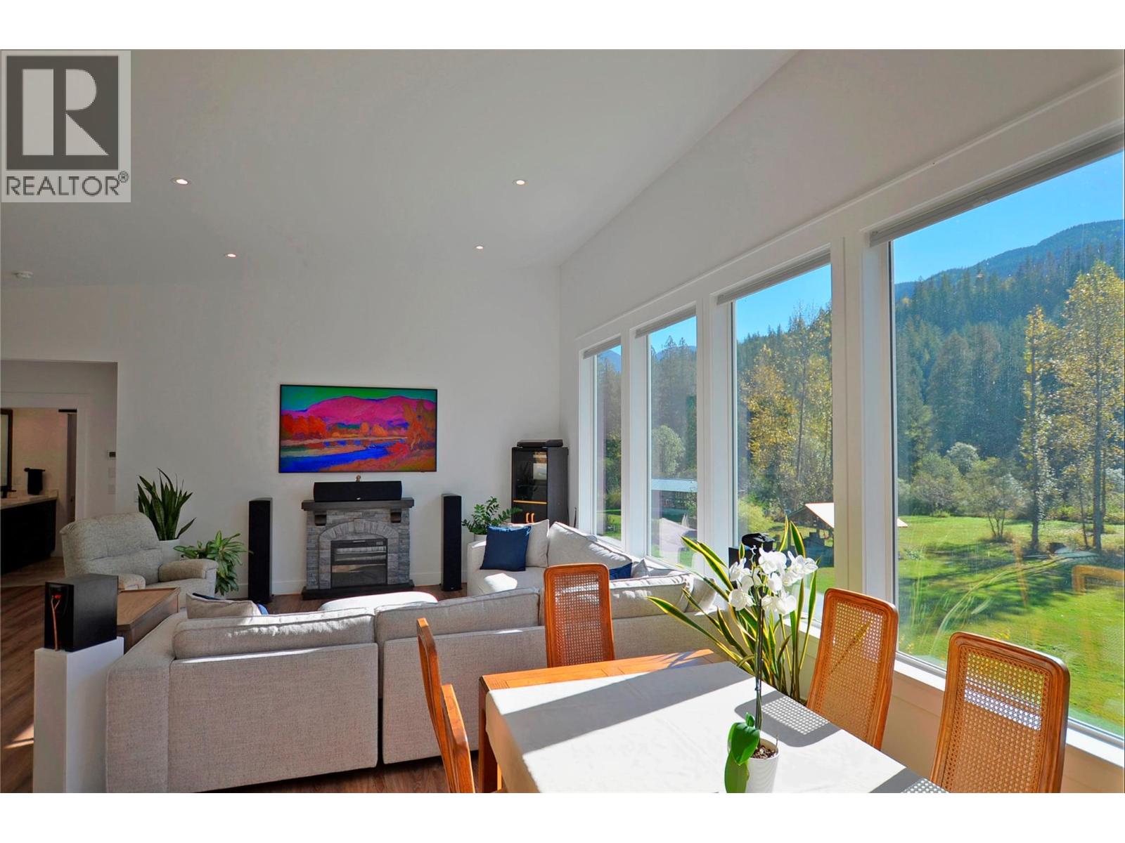 5916 Ferguson Frontage Road, Malakwa, British Columbia  V0E 2J0 - Photo 17 - 10382280