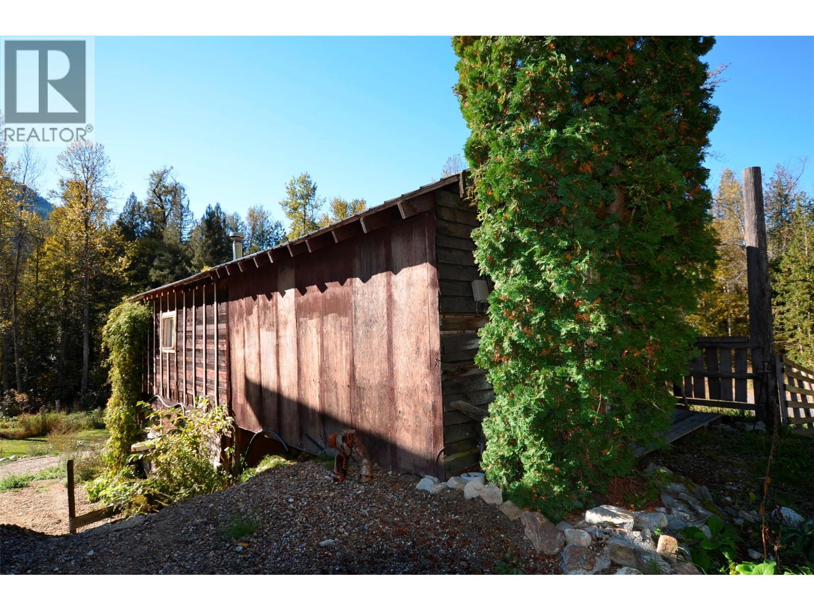 5916 Ferguson Frontage Road, Malakwa, British Columbia  V0E 2J0 - Photo 30 - 10382280