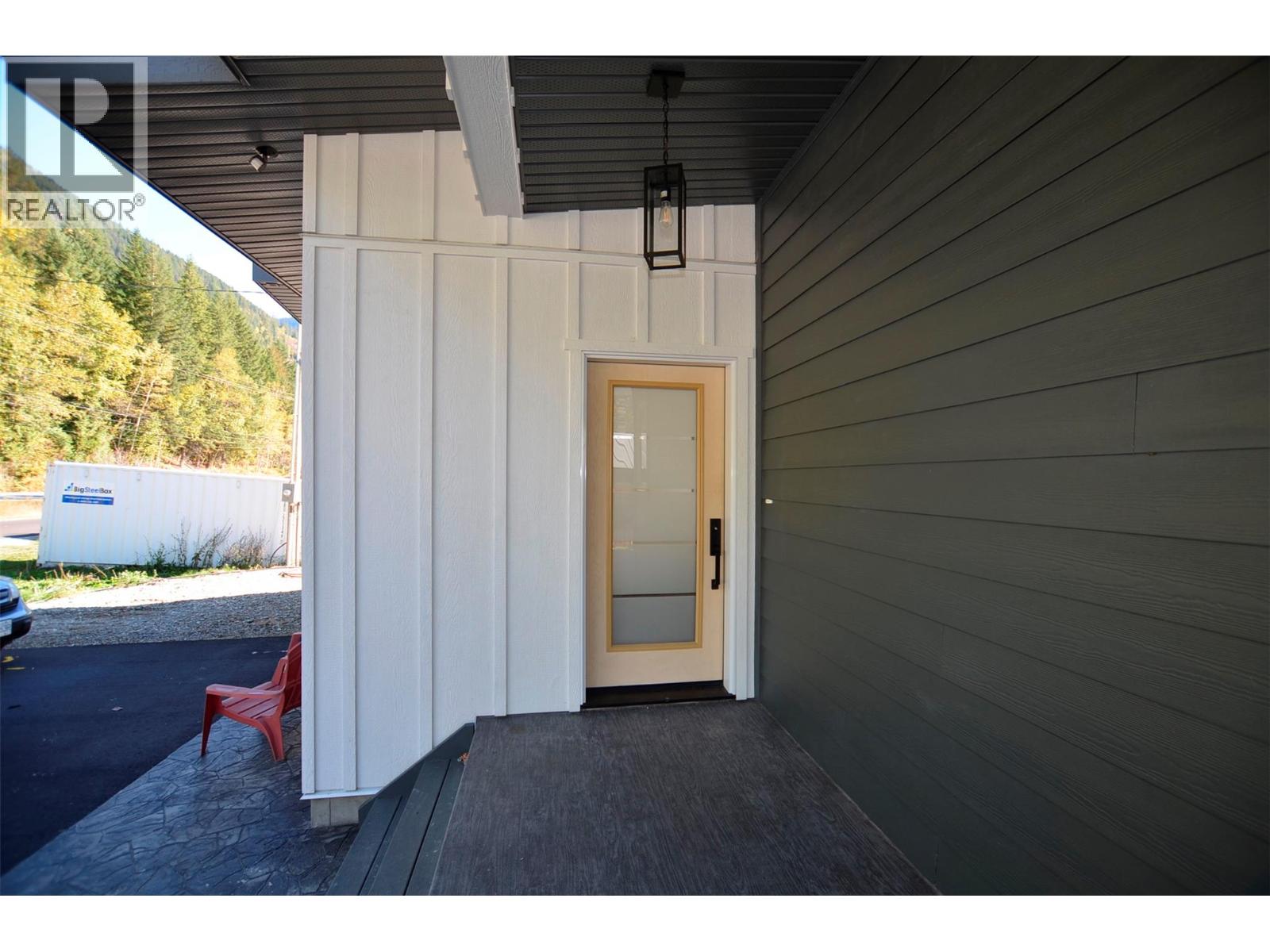 5916 Ferguson Frontage Road, Malakwa, British Columbia  V0E 2J0 - Photo 8 - 10382280