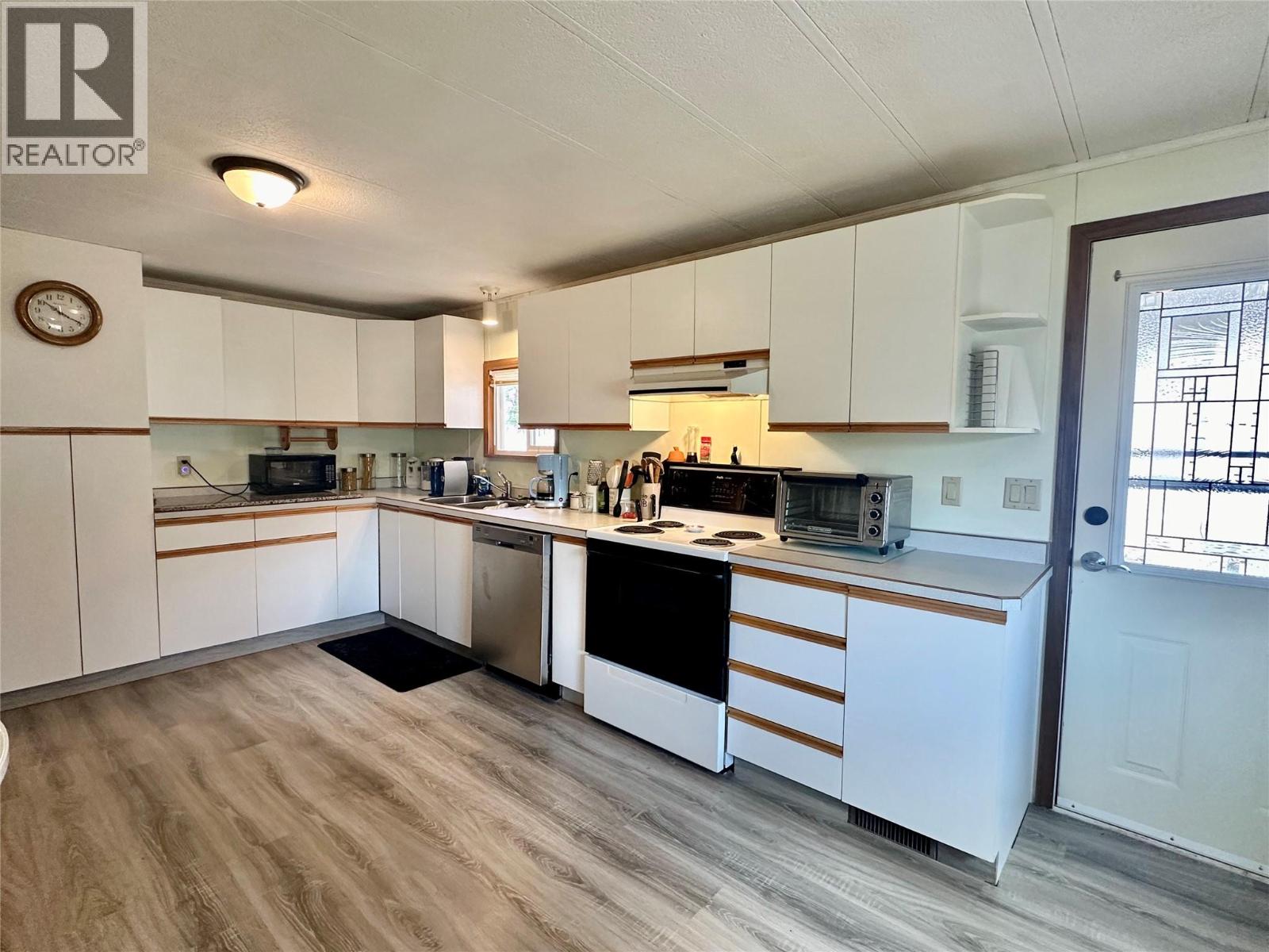 4505 Mclean Creek Road Unit# D30, Kaleden, British Columbia  V0H 1R1 - Photo 7 - 10382380