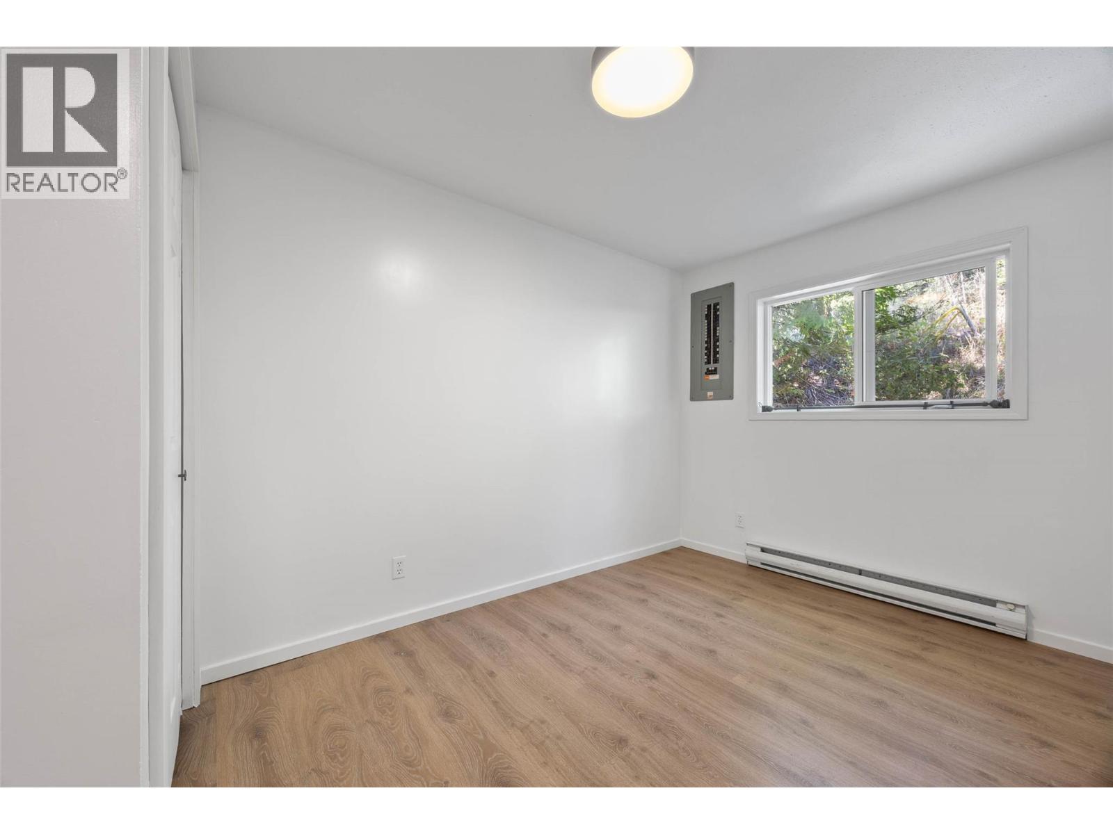 2725 Vickers Trail, Anglemont, British Columbia  V0E 1M8 - Photo 21 - 10382724