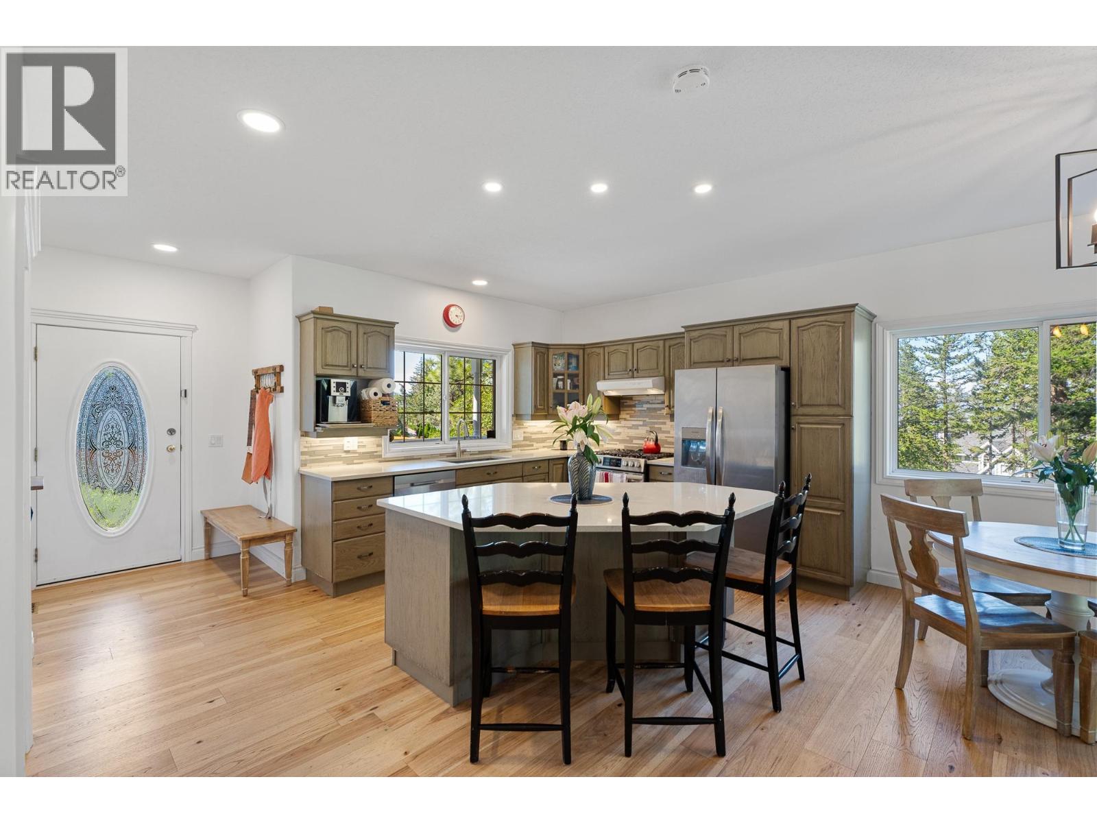 2079 Glenmohr Drive, Kamloops, British Columbia  V1S 1N4 - Photo 11 - 10382656