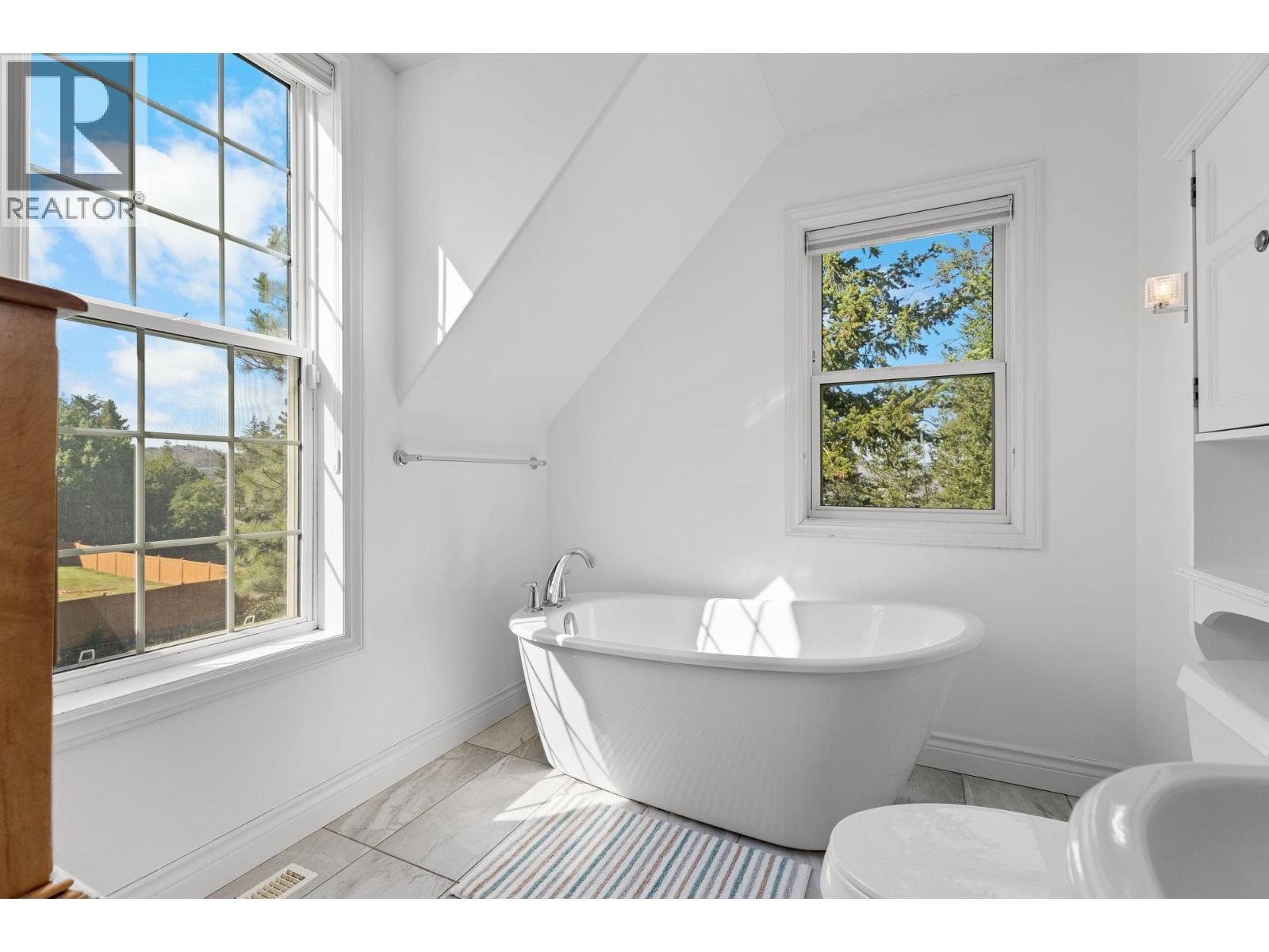 2079 Glenmohr Drive, Kamloops, British Columbia  V1S 1N4 - Photo 25 - 10382656