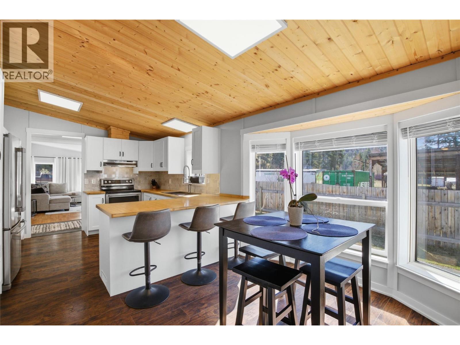 4633 Spruce Crescent, Barriere, British Columbia  V1E 1E0 - Photo 9 - 10382785