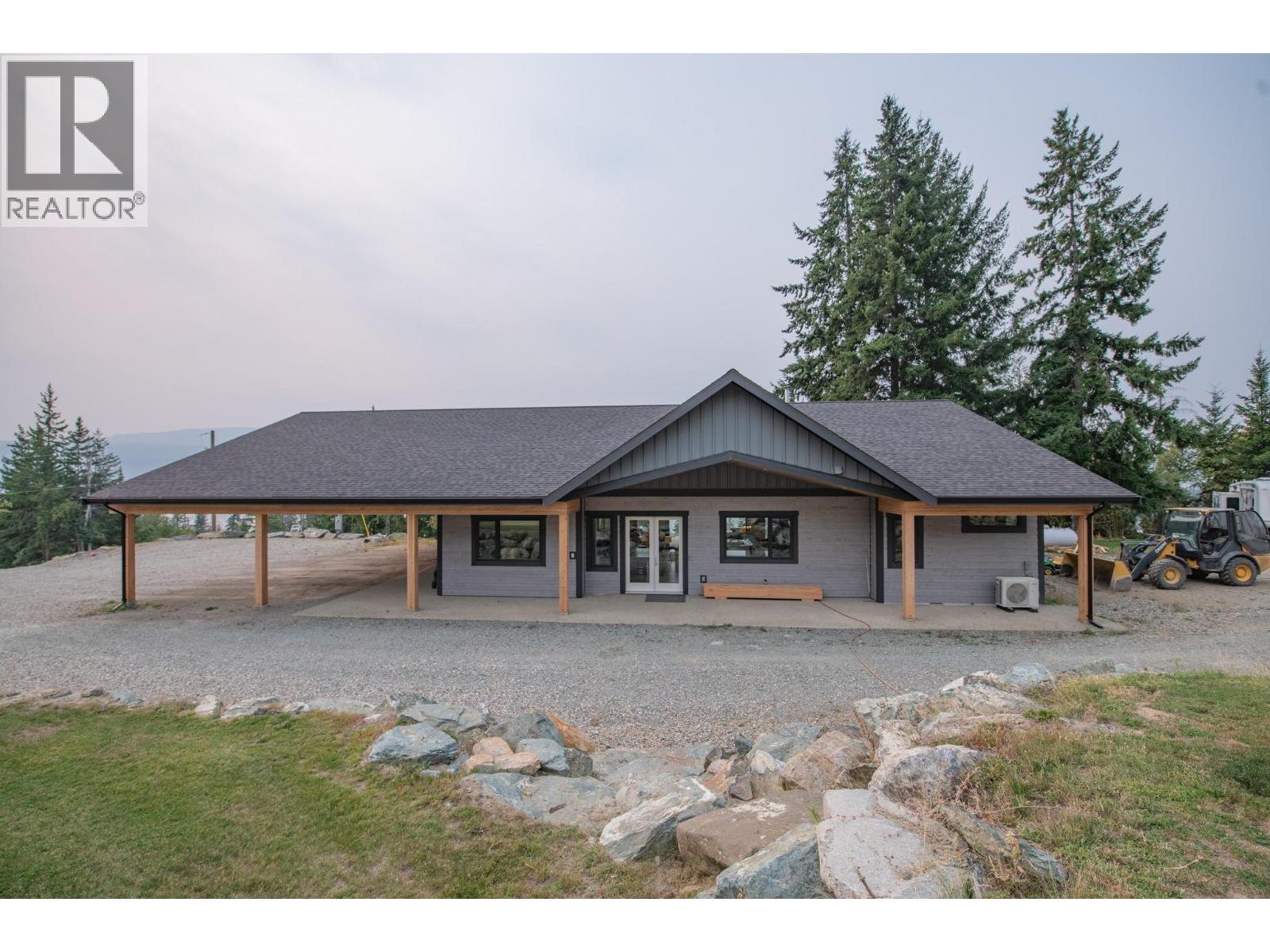 7500 Lonneke Trail, Anglemont, British Columbia  V0E 1M8 - Photo 49 - 10382666