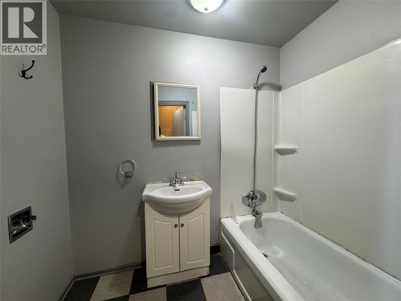 1120 119 Avenue, Dawson Creek, British Columbia  V1G 3J3 - Photo 2 - 10382796