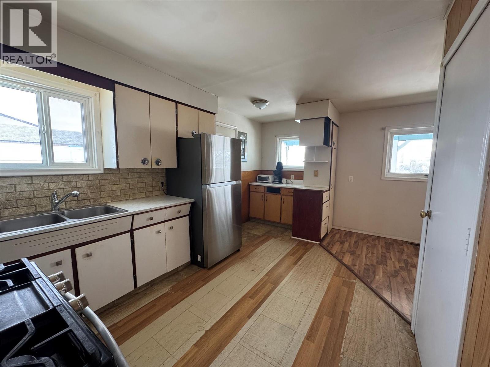 1120 119 Avenue, Dawson Creek, British Columbia  V1G 3J3 - Photo 4 - 10382796