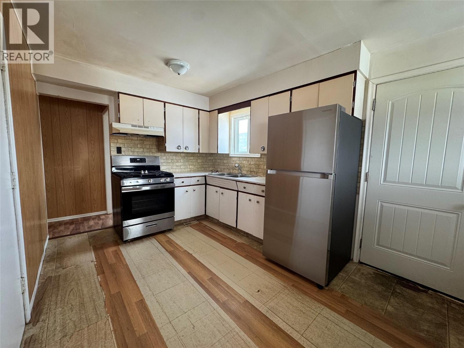 1120 119 Avenue, Dawson Creek, British Columbia  V1G 3J3 - Photo 7 - 10382796