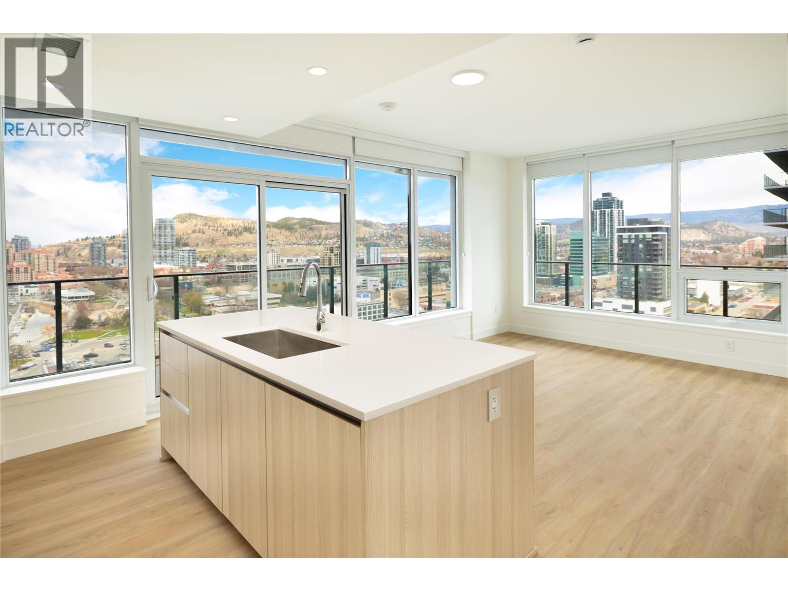 238 Leon Avenue Unit# 1602, Kelowna, British Columbia  V1Y 0N6 - Photo 16 - 10381613