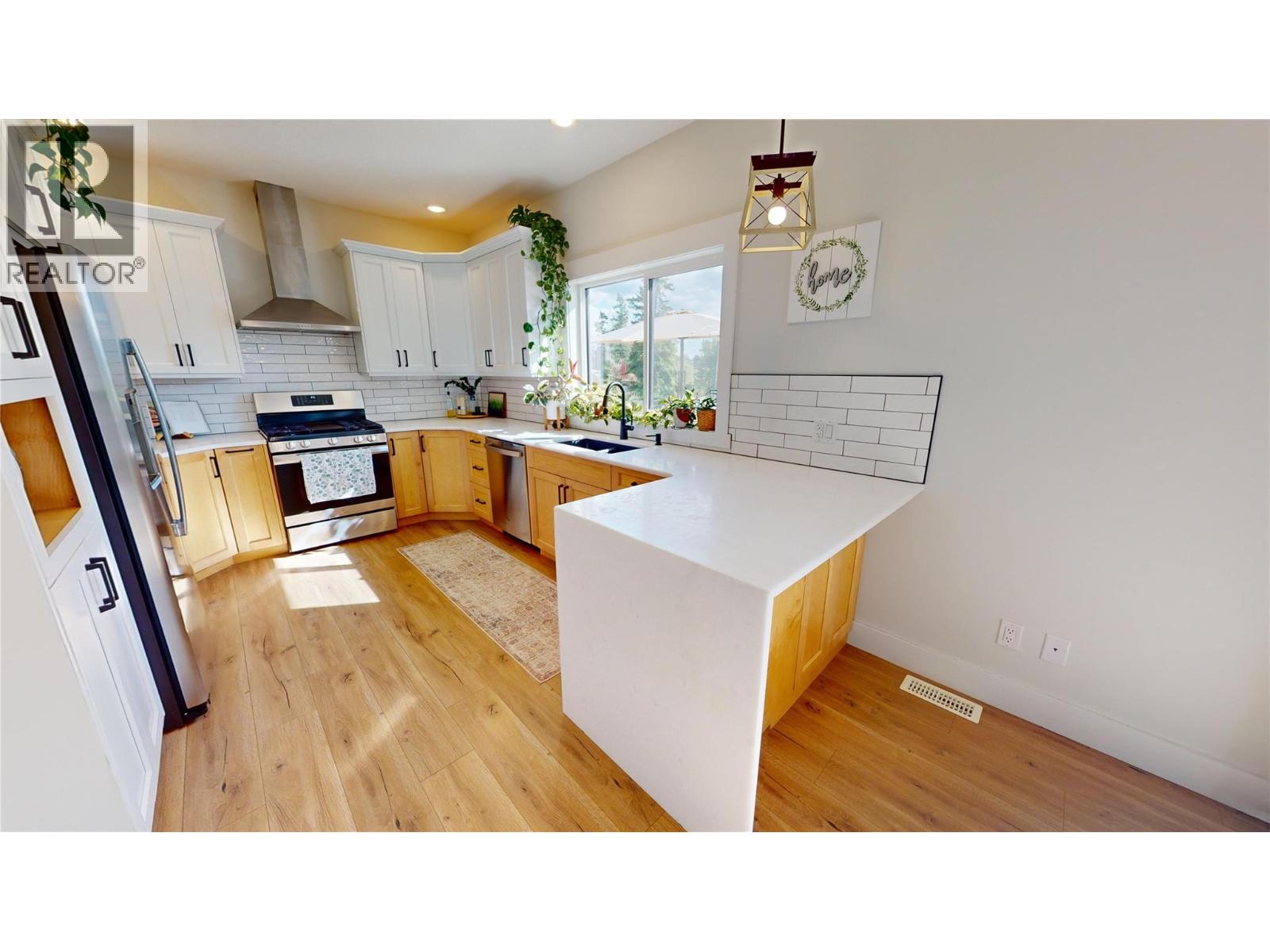 825 Selkirk Drive, Creston, British Columbia  V0B 1G3 - Photo 11 - 10379741