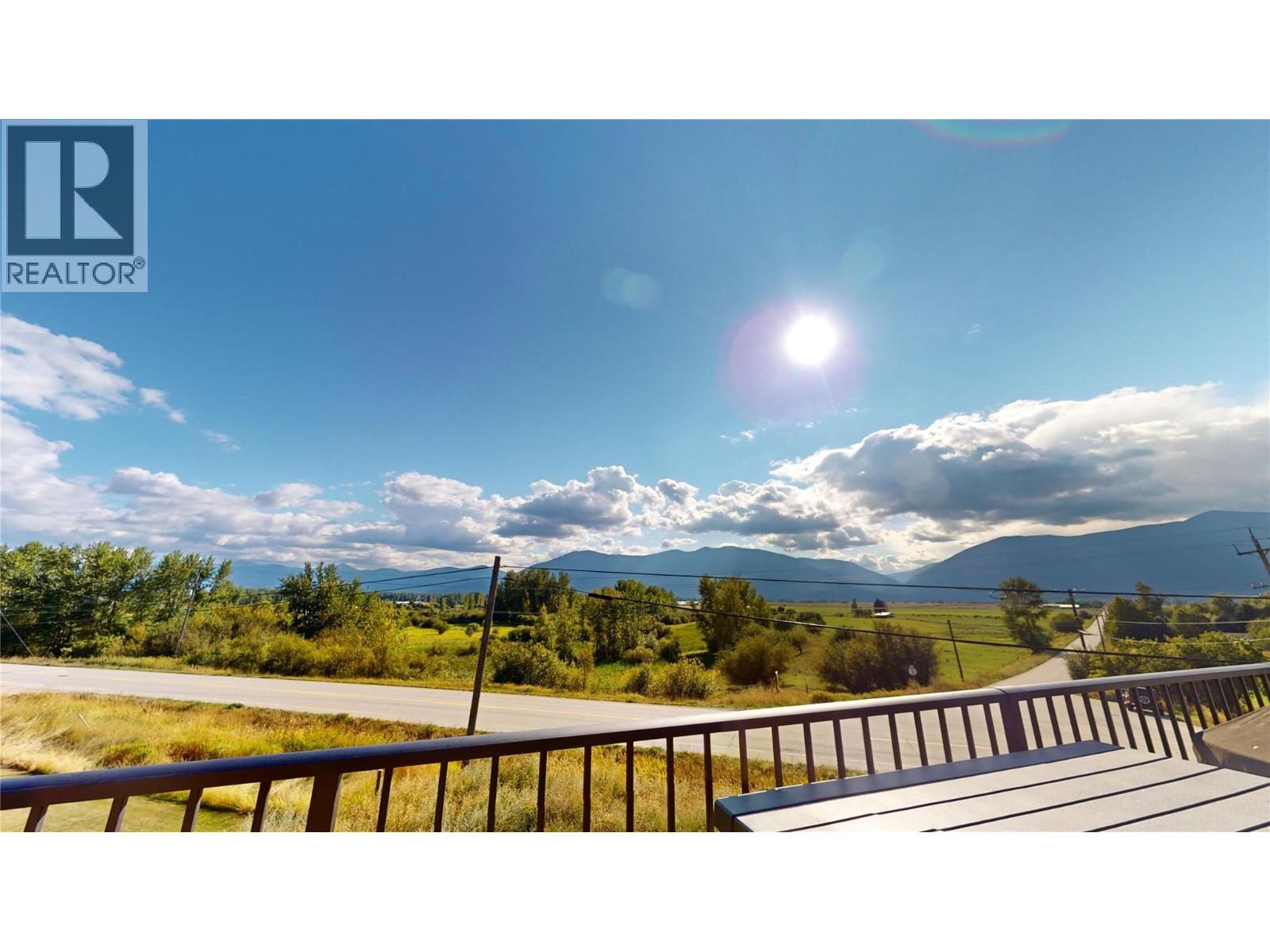 825 Selkirk Drive, Creston, British Columbia  V0B 1G3 - Photo 3 - 10379741