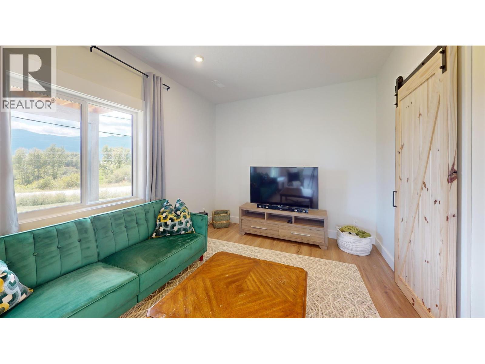 825 Selkirk Drive, Creston, British Columbia  V0B 1G3 - Photo 30 - 10379741