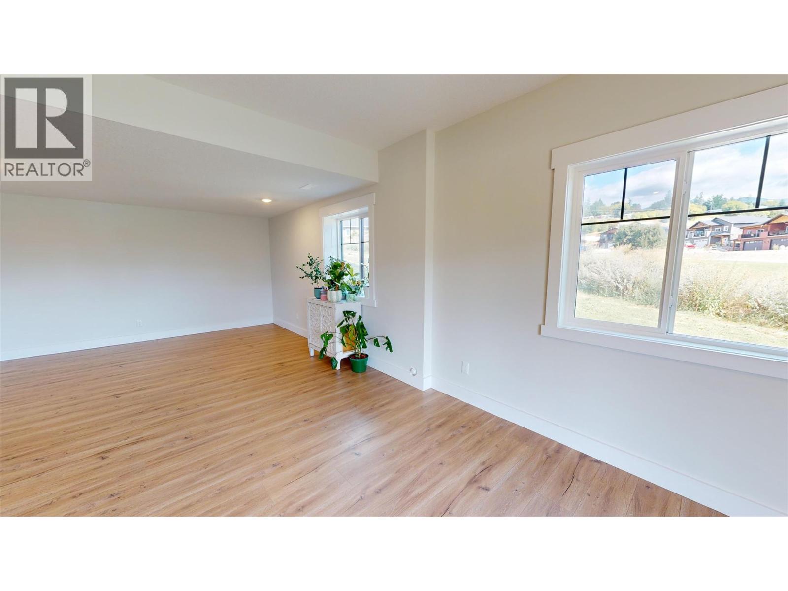 825 Selkirk Drive, Creston, British Columbia  V0B 1G3 - Photo 31 - 10379741