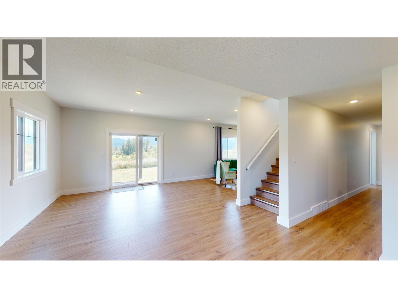 825 Selkirk Drive, Creston, British Columbia  V0B 1G3 - Photo 32 - 10379741