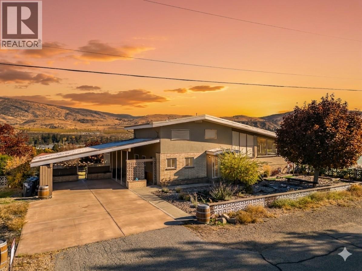 6521 Bellevue Drive, Oliver, British Columbia  V0H 1T4 - Photo 2 - 10382689