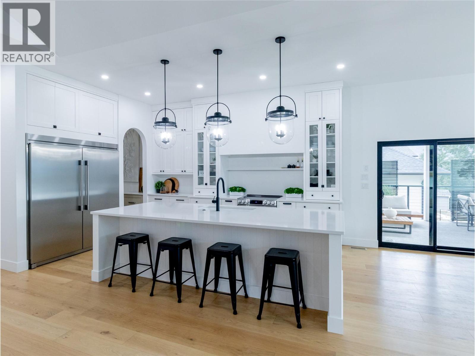 1925 35 Street, Salmon Arm, British Columbia  V1E 1M9 - Photo 11 - 10382759