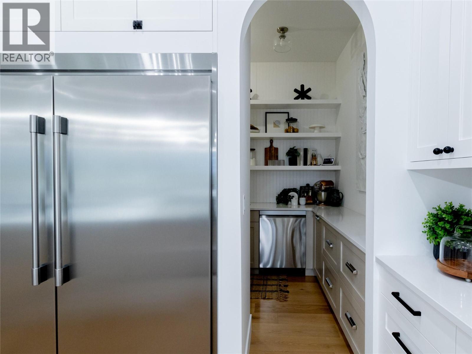 1925 35 Street, Salmon Arm, British Columbia  V1E 1M9 - Photo 13 - 10382759