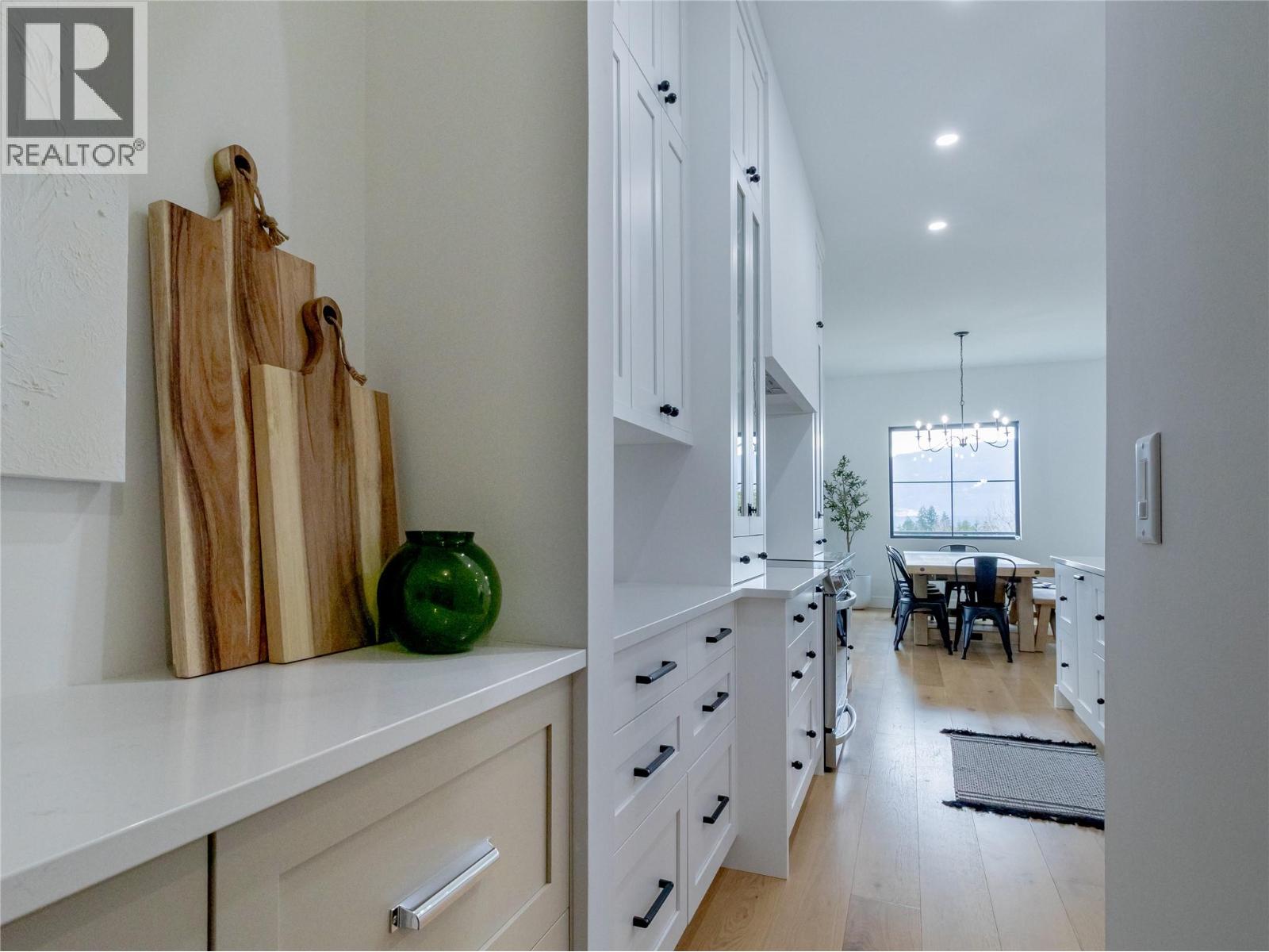 1925 35 Street, Salmon Arm, British Columbia  V1E 1M9 - Photo 16 - 10382759