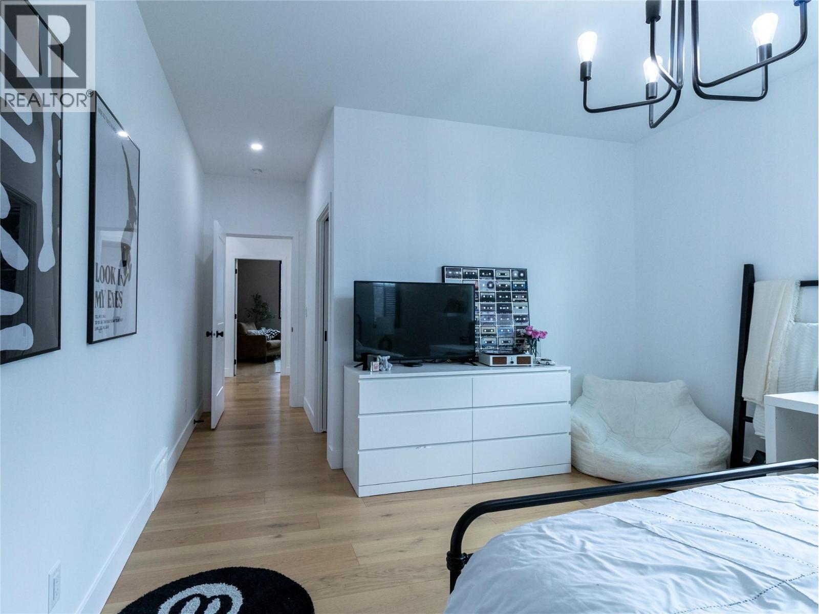 1925 35 Street, Salmon Arm, British Columbia  V1E 1M9 - Photo 30 - 10382759