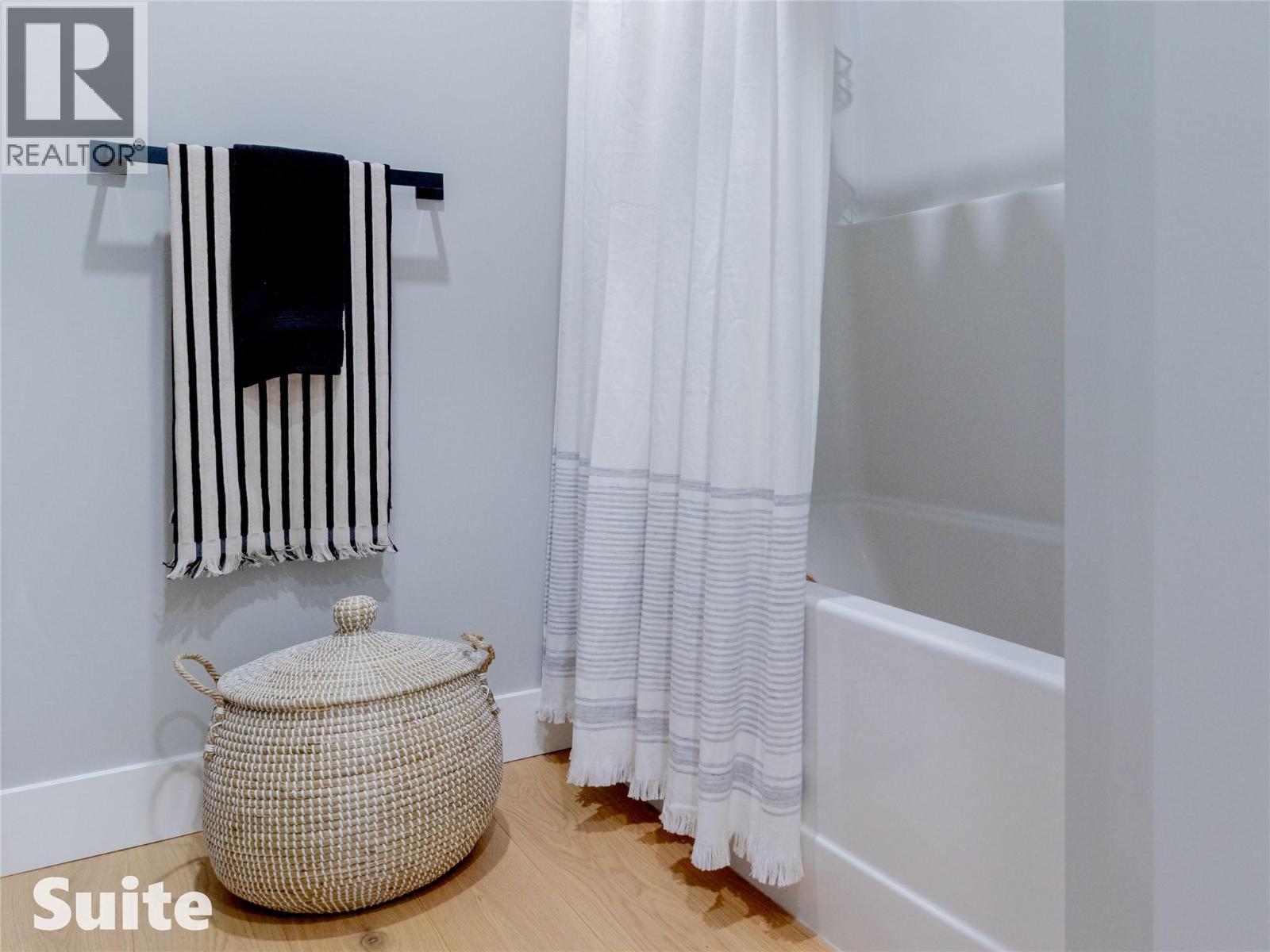 1925 35 Street, Salmon Arm, British Columbia  V1E 1M9 - Photo 47 - 10382759