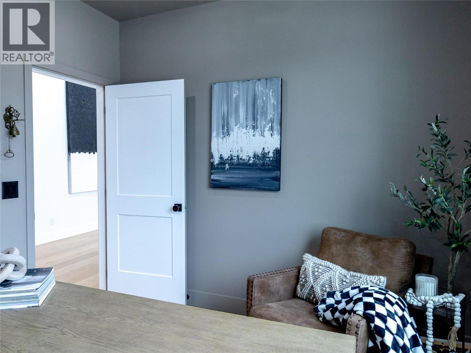 1925 35 Street, Salmon Arm, British Columbia  V1E 1M9 - Photo 6 - 10382759