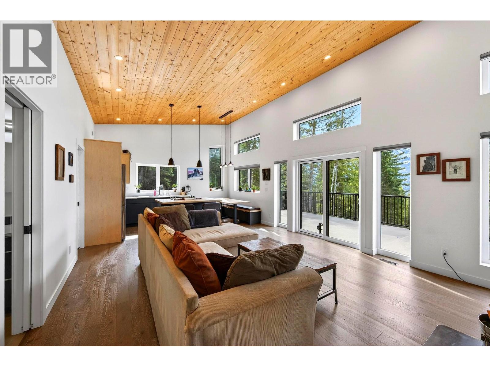 1414 Black Bear Drive, Golden, British Columbia  V0A 1H7 - Photo 10 - 10382718