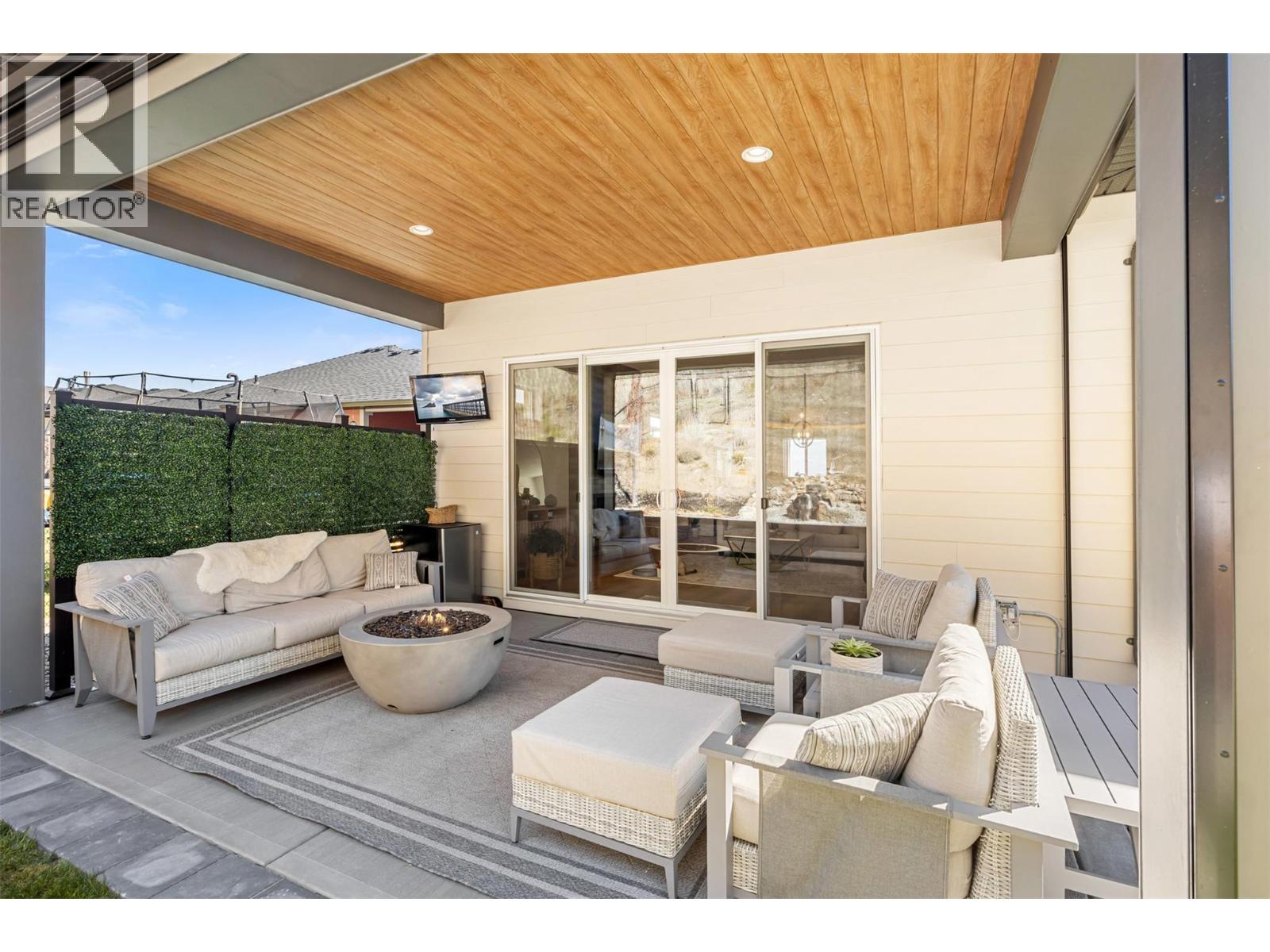 2598 Crown Crest Drive, West Kelowna, British Columbia  V4T 3N3 - Photo 30 - 10381214